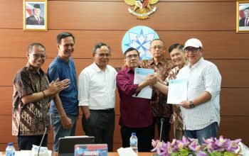 Persatuan PWI, Asa Bersemi: Kisah Damai di Balik Meja Perundingan