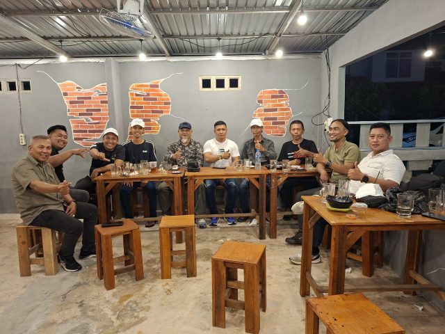Sebuah perjumpaan sarat makna antara Pengurus Persatuan Wartawan Indonesia (PWI) Kalimantan Barat dan Dewan Pakar PWI serta Pengurus PWI Kabupaten Mempawah membuka lembaran baru sinergi insan pers.