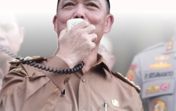 Gubernur Kalimantan Barat, Ria Norsan, mendukung penuh Uji Kompetensi Wartawan (UKW) untuk meningkatkan profesionalisme jurnalis. UKW yang akan diselenggarakan PWI Kalbar ini merupakan yang terbesar se-Indonesia, diikuti puluhan peserta di Pendopo Gubernur. Acara ini krusial untuk memastikan wartawan mampu menyajikan berita akurat di era AI.