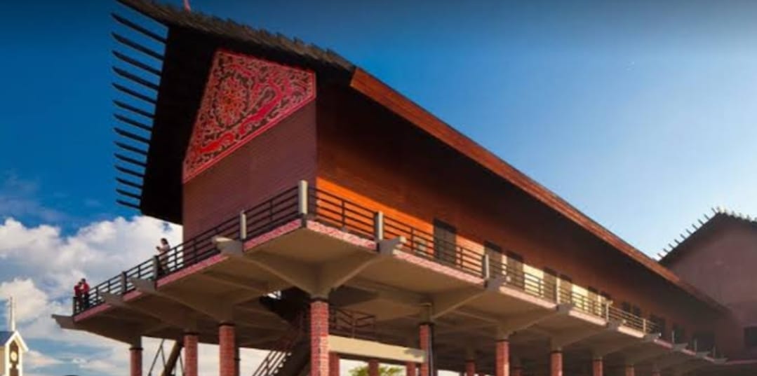 Festival Budaya Dayak 2025 resmi digelar dengan penuh kemeriahan di Kota Pontianak, Jumat (19/9)