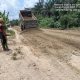 Ekonomi Kerakyatan Bangkit: Peningkatan Jalan Sidas-Simpang Tiga Kabupaten Landak Dimulai