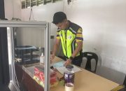 Pemerintah Malaysia melalui Badan Kontrol dan Perlindungan Perbatasan (BKPP) memperketat keamanan di 22 titik masuk, termasuk di Tebedu, Sarawak. Langkah strategis ini mencakup pengalihan fungsi pemeriksaan bea cukai, kolaborasi internasional dengan Indonesia, dan pengetatan terhadap barang bersubsidi serta ekspor untuk memerangi penyelundupan narkotika dan barang ilegal.