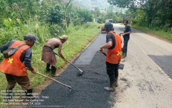 Inilah kondisi ruas Simpang Ampar Balai-Bekuak Laur