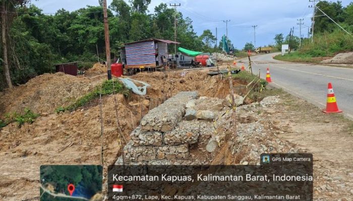 BPJN Kalbar Tancap Gas Tangani Longsor Akut di Jalur Vital Tanjung-Sanggau