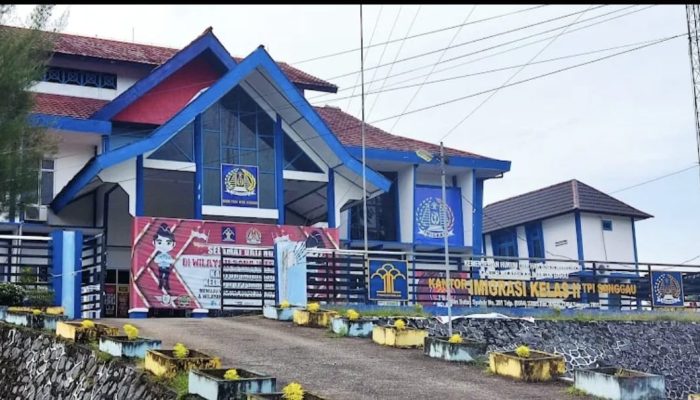 Ribuan Tenaga Kerja Asing di Sanggau, Petak Umpat atau Main Mata Dengan Imigrasi Kelas II TPI Sanggau?