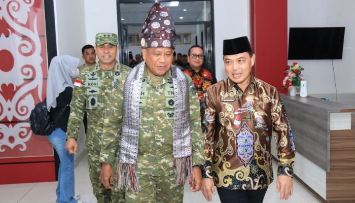 Gubernur Ria Norsan Sambut Wakasad, Perkuat Sinergitas TNI  AD Dan Pemprov Kalbar