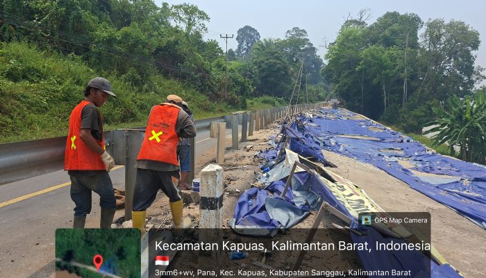 Kabar Baik! BPJN Kalimantan Barat Pasang Pagar Besi Pengaman
