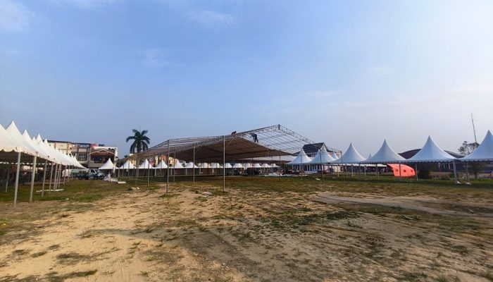 Sewa Stand Festival Rakyat Hut RI ke 81 Di Sanggau Menjadi Ajang Bisnis