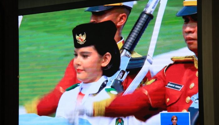 GUBERNUR RIA NORSAN BERSAMA JAJARAN IKUTI DETIK-DETIK PROKLAMASI HUT KE-81 RI SECARA VIRTUAL