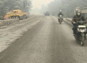 Masyarakat Apresiasi BPJN Kalbar Aspal Proyek Peninggian Jalan Sungai Ambawang Kubu Raya
