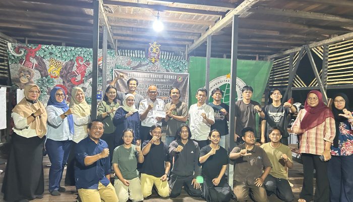 PEMPROV KALBAR DUKUNG RELAWAN BANTU PADAMKAN KARHUTLA DI GUNUNG PALUNG