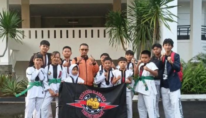 Abang Ghani Raih Medali Emas Pada Gelar Matras Tarung Derajat Di Cianjur