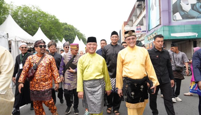 LEPAS PAWAI MELAYU BORNEO, GUBERNUR NORSAN : BUDAYA JADI PEMERSATU