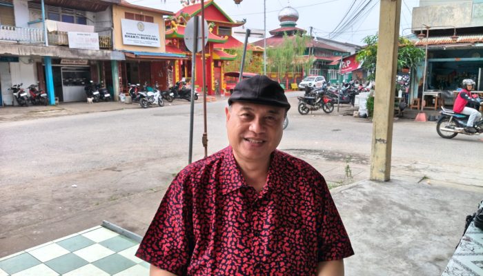 Wartawan Senior Aat Surya Safaat Bangga OKK PWI Kalbar di Sanggau Dihiasi 50 Karangan Bunga